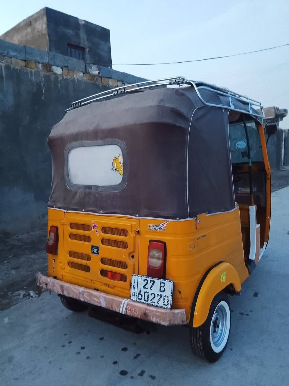 تكتك للبيع موديل 19طالعه بل 20
رقم ذي قار جاهزه ماعوزها شي  ***********
