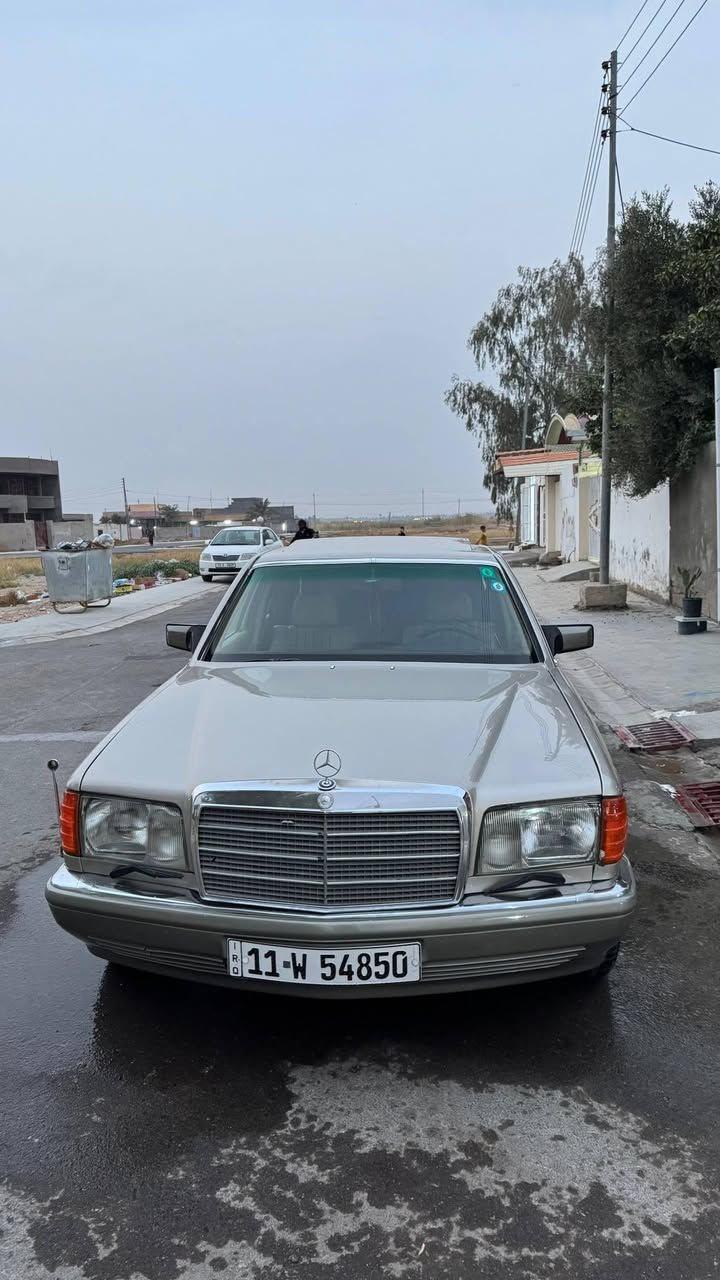 مارسيدس موديل 89 باسمي مكينه 300بلاد دبل اريل دبل فيت بم رقم بغداد باسمي صدر امامي خلفي 
السعر 75 وبيهه مجال قليل ***********
