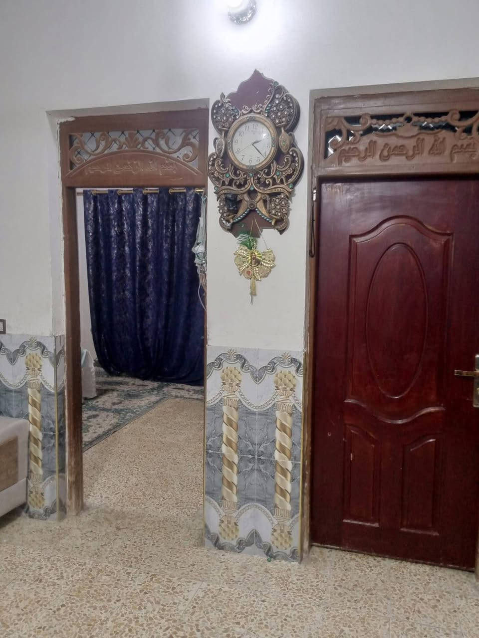 بيت بناء حديث عله طريق السنيه مساحة 200 متر يتكون من 2 غرف وستقبال ومطبخ وصاله وحمام ومجموعه الصحيات خارجيه للاستفسار عله *********** ديوانية, القادسية
