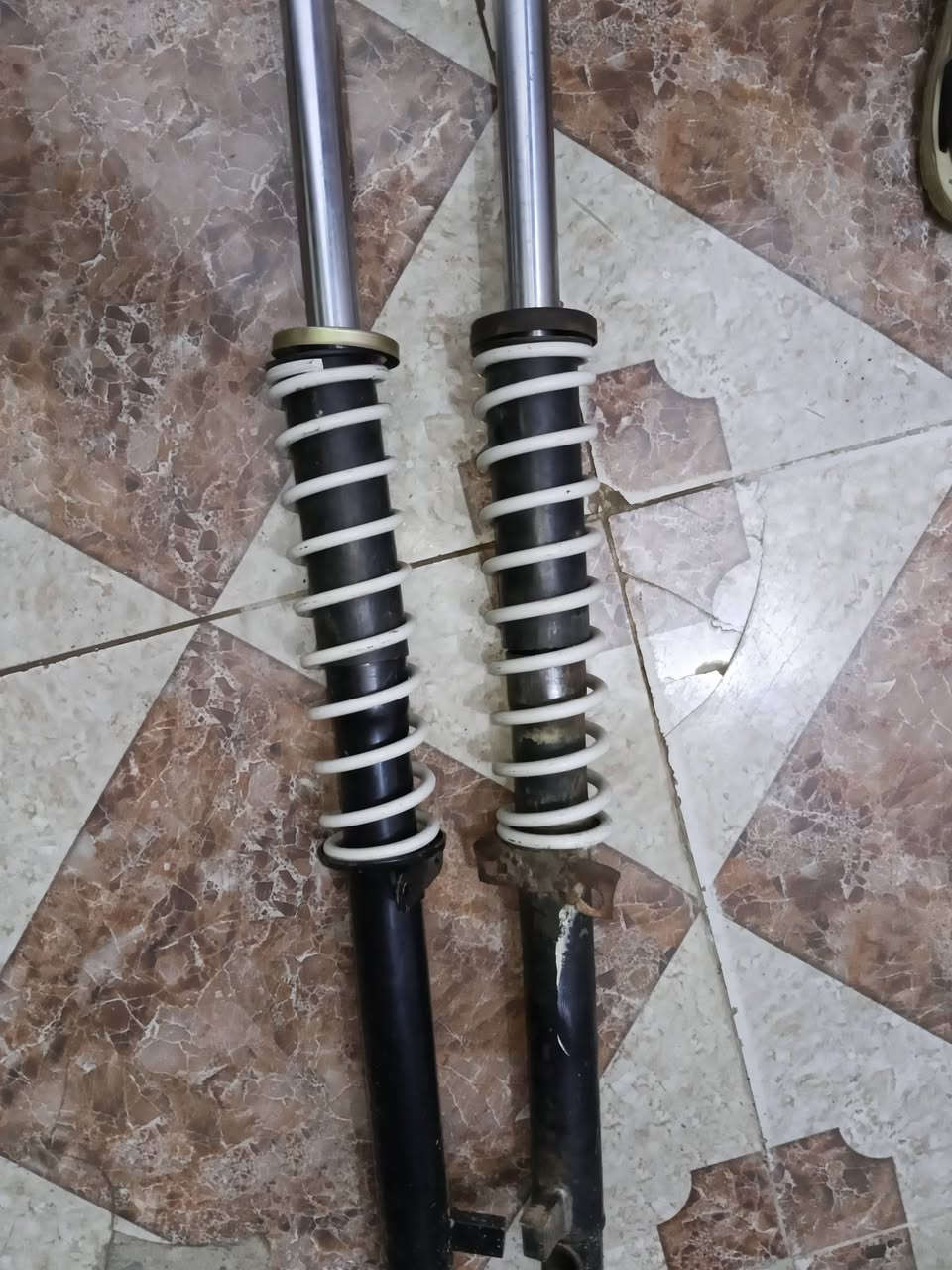 السلام عليكم غراض ستوته للبيع مكان ناصريه سديناويه اتصل ***********
