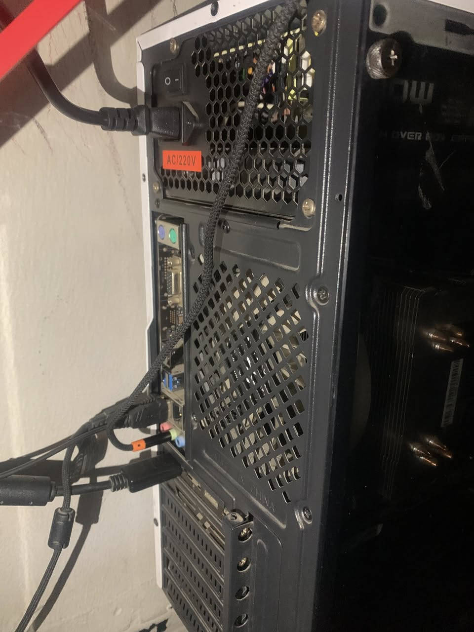 السلام عليكم شلونكم اخوتي
Pc للبيع اخوان الحاسبة ينرادلها فقط تنضيف من التراب لان تاركها تشتغل و اي خلل مابيها حرارة ستينات
M.b gigabyte H410M
Gpu 1650 super
Cpu intel i 3 10100f
Ram 16 2x8
Ssd 256
PS 500w
مراوح فانتك مع المتحكم عدد 5 
فقط الكيس ماعرف اسمه والصراحة مو نضيف بس مابي كسر وماعرف شنو بس شكلة مو حلو😂
***********
بغداد البلديات السعر 450
