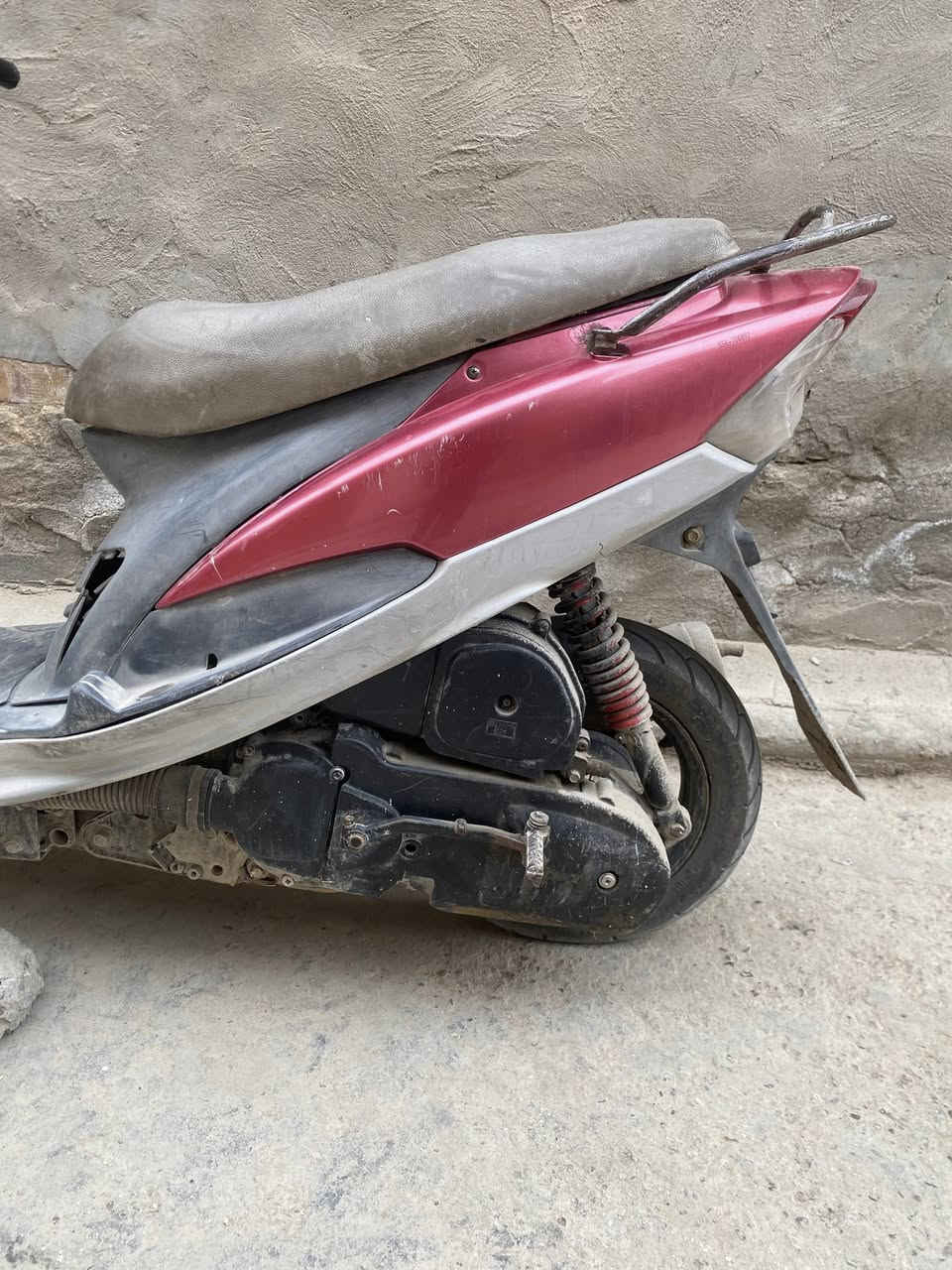 دراجه ماكس منغول
بوشه 49 بلادي 
مامفتوحه كله بلادي السعر 350بيه مجال 
للتواصل : ***********
