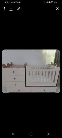 تخت طفل • مستخدم شوي • تواصل خاص