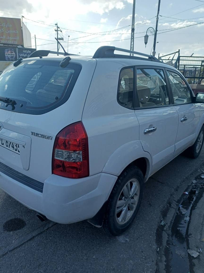 هونداي توسان موديل 2010 رقم اربيل دولي باسمي شرط التحويل سياره مكفولة كفالة عامه بيه بس باب السايق اشويه تعديل بارد كير مكينه حداديه كهربائيات كله شرط مكان كركوك شارع القدس *********** كركوك, العراق
