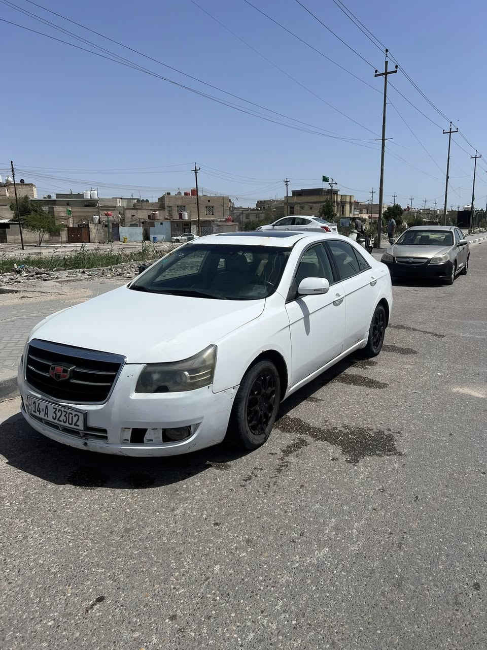 سلام عليكم امكراند c8 للبيع رقم نكليزي سنويه للفين 2029 بسمي سياره توني شادله تخم تاير تبريد شغال كهربائيات كله شغاله سياره مصبوغه حازم جماليه بدون ضربه ماعد الخيسات الموضحة بل فيدو سيار البارحه نقطع قايش تايم بيه و تشتغل تك السعر 44$ للاستفسار *********** مكاني البصره
