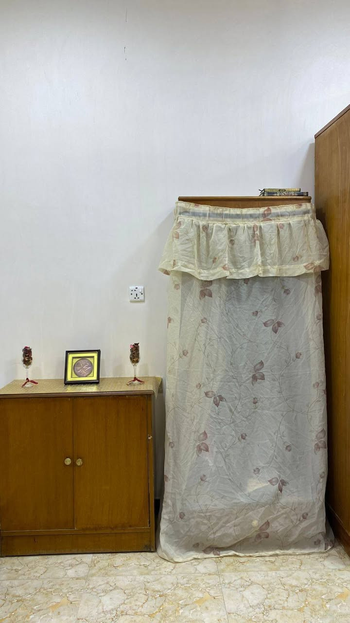 السلام عليكم عيني غرفه صاج للبيع بسعر ٥٠٠ وبيها مجال بسيط واتساب فقط *********** العنوان بغداد الدورة البوعيثه
