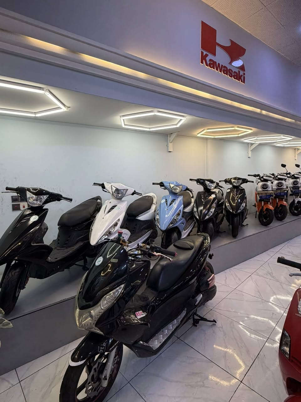 سلام عليكم اخوان اتصل فقط....
البيع نقد والاقساط ماستر كارد الرافدين فقط كل المحافظات 
استقطاع الكتروني بدون مقدمة
ضمان 4 اشهر صيانه مجانيه 
وضمان 5 سنوات بلاد 👍🇹🇼
دراجات بحالة الوكالة (كارتون)
العنوان كربلاء شارع الجاير 
الاستفسار ***********
لايك +متابعه 👍❤️
