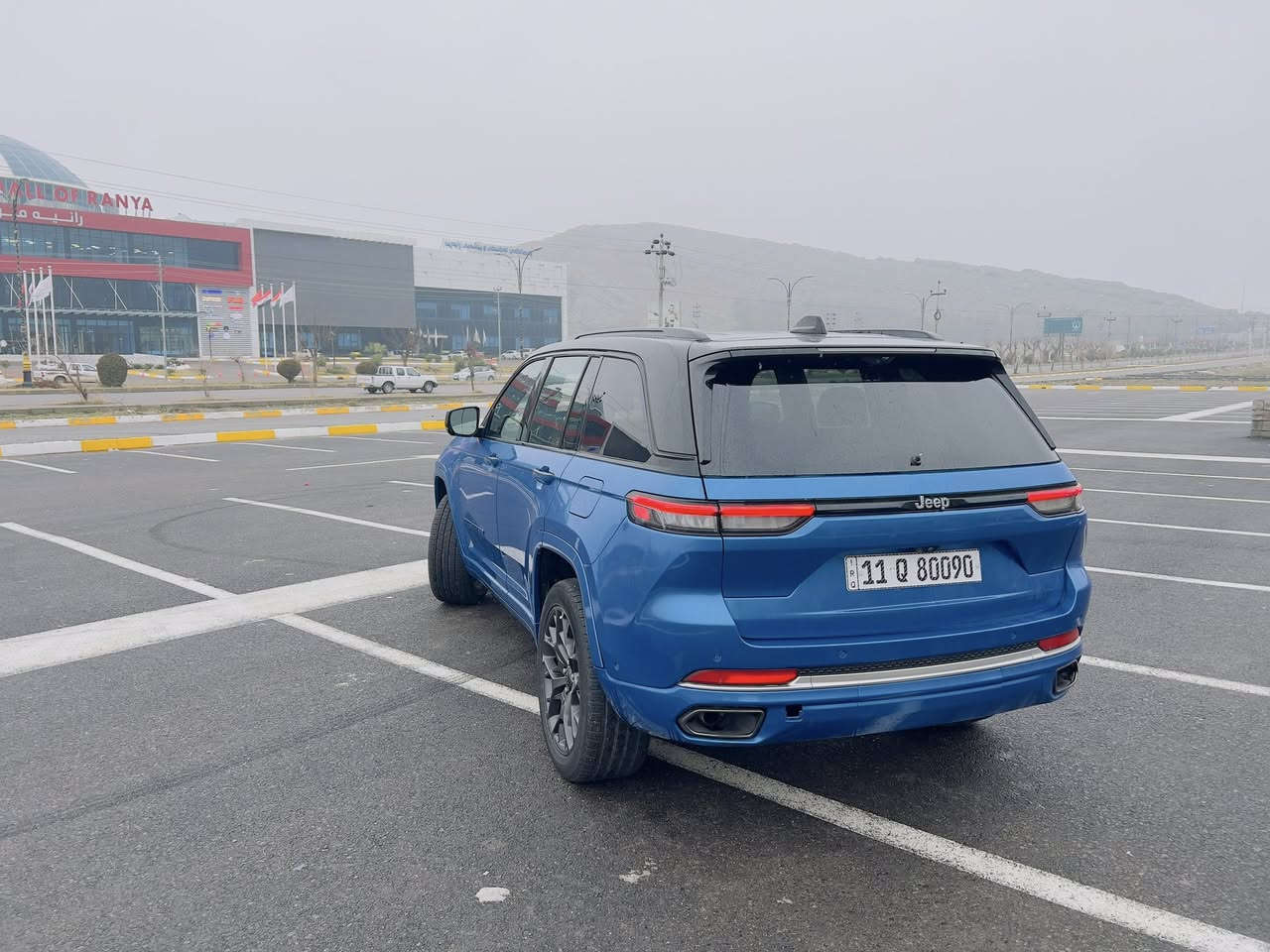 جيب سومت 2023 أعلى فئة بالجيب
فول فول مواصفات فورويل بارنوما 

حادثها قبغ الصندوك وجاملغ خلفي 

وJeep Summit Reserve 4Xe Plug-in Hybrid

هايبرد + بلك أن ( أعلى فئة بالجيب )

العداد: 35 mile فقط

المحرك: 2000 تيربو 380 حصان يعادل مكينة 5.7 هيمي

المواصفات:

5 بصمات

نظام تعليق هوائي ( جكات )

رادار ( امامي - جانبي - خلفي )

قيادة ذاتية

نظام الرؤية الليلية

مستشعر نوم السائق

أربع كامرات محيطية 360

خمسة بصمات دخول ذكي بدون مفتاح

بانوراما

كشنات دبل كهرباء + مساج + تدفئة + تبريد امامي خلفي

ميد اب ديسبلي

أنارة محيطية

نظام الصوت ماكنتوش ( 19 سماعة )

شاشة وسطية + شاشة امام الراكب

كيجات دجتل

فتح الصندوق الخلفي مع حركة القدم

المقاعد الأمامية والخلفية تبريد وتدفئة

مقعد السائق والراكب مساج

حساسات أمامية + خلفية

والقائمة تطول...

مكان السياره بغداد الزعفرانية

السيارة باسمي شخصيا ورقمها مميز حلو
سعرها 41000
اربع دفاتر وعشر اوراق 

***********
