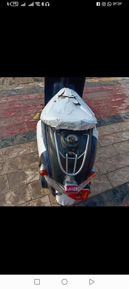 دراجه عبد الحليم مصريه دراجه نكره تاير جديد دراجه حله من صوره دراجه نضيفه سعر ١٧٥ لعنوان سوق شيوخ ***********واساب موجود
