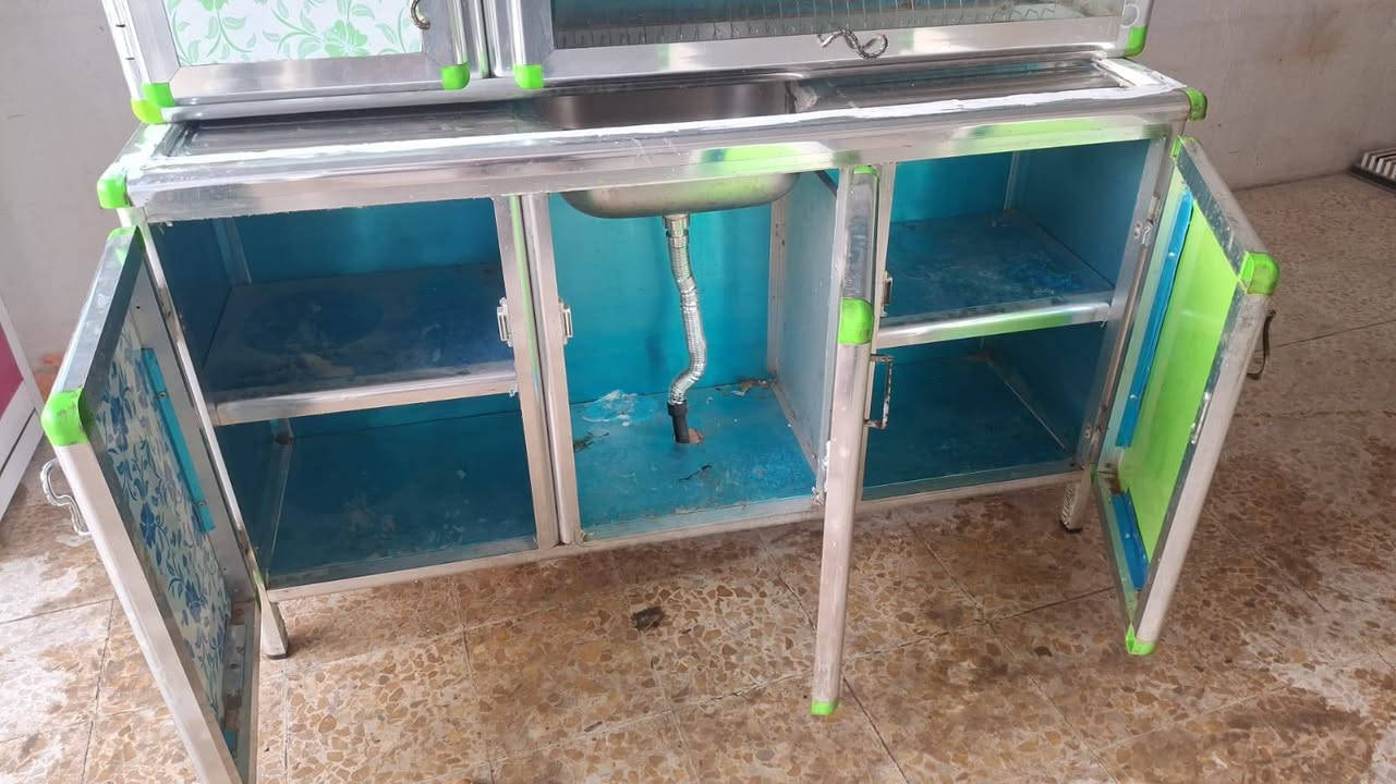 كونتر سنك قياس متر ونص 

كوفه حي ميسان ***********
