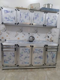 للبيع المستعجل كاونتر ألمنيوم كامل (نظيف جداً مثل الصورة). ​💰 السعر ال...