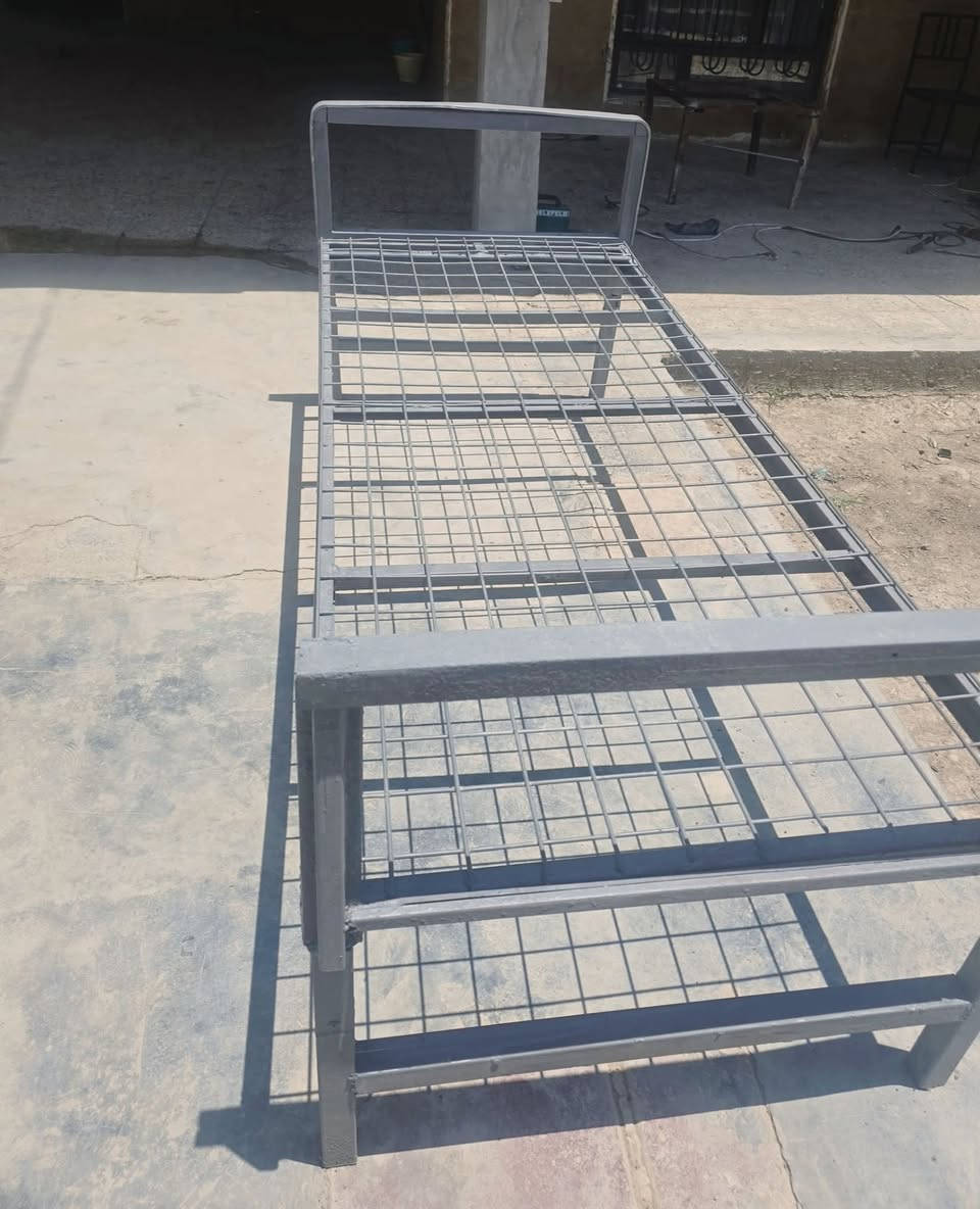 جربايه نفر،حديد ثقيل دراجه اولى جديده غير مستخدم تكمه لاتصال ع رقم *********** السعر مناسب  ٥٠ الف مووجود توصيل
