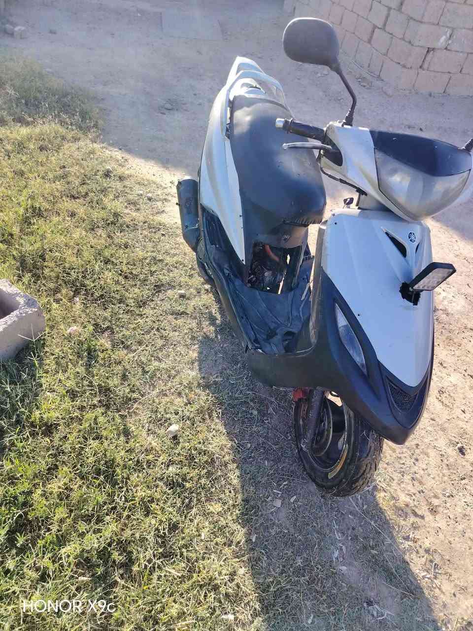 سلام وعليكم دراجه البيع ماكس 140
نضيفه من كفرات من محرك + محرك مجفت جديد 

تايرات جدد صوته ناعم  الدراجه اي نقص مابيه كامله مكمله 

رقم الهاتف *********** متواجد واتساب
 
السعر 350 وبيه مجال 

مكاني بغداد تاجي منشأ نصر
