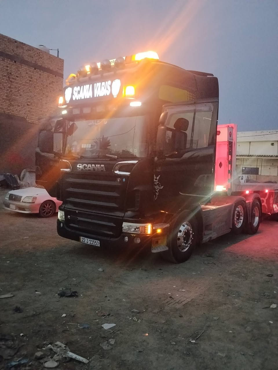 سلام عليكم سكانيا للبيع موديل 2007محرك 4خطوط 420سنكل امامي تخم تاير تخم ويل كروم سياره جاهزه للشغل كير 3/3 العنوان بابل فضاء القاسم ***********رجاء الاتصال من 8صباحن لا10مساء
