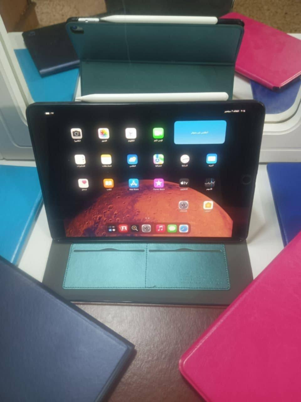 السلام عليكم..
ايباد ١٠ للبيع ذاكره ٦٤ سعره ٣٥٠
تواصل واتساب فقط ***********
