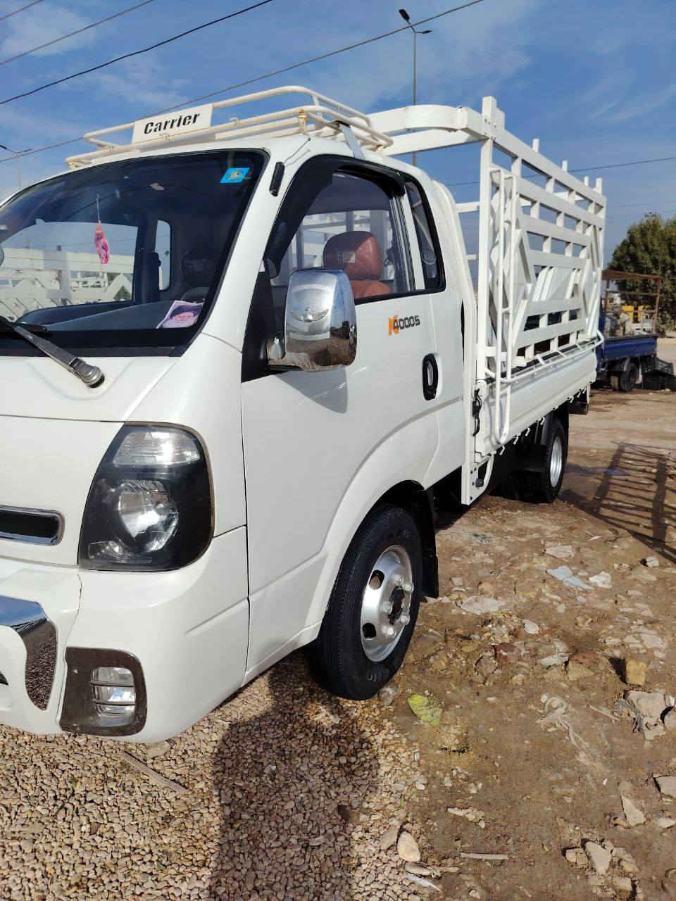 كيا حمل فحل للبيع
موديل ٢٠١٧
السيار جاهزه للشغل كبل
بيها محجر وتحيوره ياباني 
رقم دولي جديد
مكينة وكير وحدادية كله جديد 
السعر ١٣٥ ورقة وبيها مجال شي قليل
غير متواجد على الفيس بوك 
التواصل على الأرقام التالية 
***********
***********
