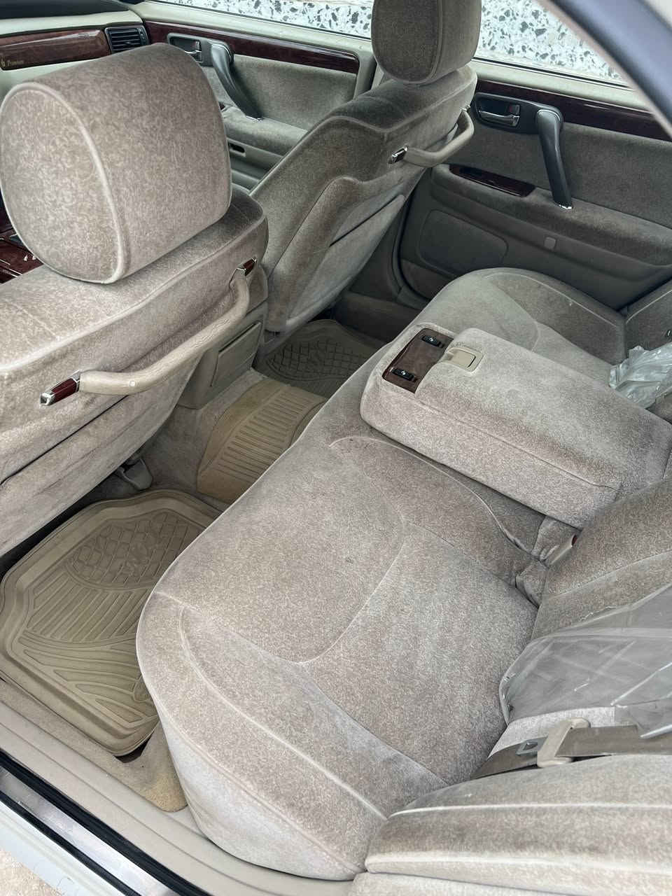 ادوات ادوات ملكه دكمتين كصت قماره فقط ولباقي كله كفاله عدا مكان الكص                     

سعر 35 وبيه مجال المكان ميسان العماره
***********
