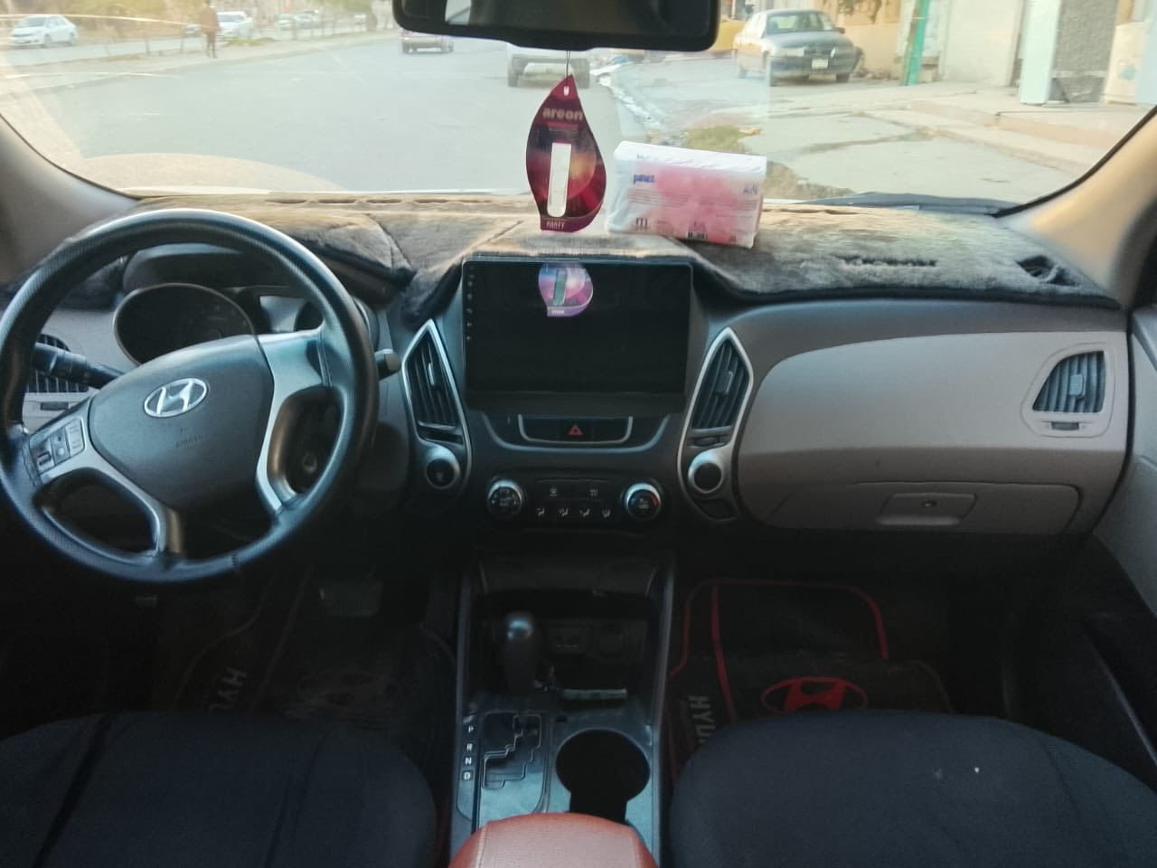 السلام عليكم ورحمة الله وبركاته

يعلن مكتب ريسان لبيع وشراء السيارات،
والكائن في منطقة 17 تموز – سايدين الاقتصادين،
عن توفر سيارة للبيع داخل المكتب، وفق الشروط والمواصفات التالية:

🚗 السيارة: هيونداي توكسن
📅 الموديل: 2012
🛠 الحالة: مدعومة بچم
🔧 المكينة والقير: شرط وفحص كامل
📄 التحويل: شرط التحويل حسب الأصول القانونية
📜 رقم انكليزي مسطرة
💰 السعر المطلوب: 130

يدعو المكتب جميع الراغبين بالشراء إلى الحضور والمعاينة داخل المكتب، حيث تتوفر الشفافية والمصداقية في العرض، مع تسهيل جميع إجراءات البيع والشراء، وضمان حقوق الطرفين.

📍 العنوان: منطقة 17 تموز – سايدين الاقتصادين
📱 للاستفسار والتواصل:
***********
***********

مكتب ريسان
ثقة في التعامل، وضوح في الشروط، وسرعة في الإنجاز.
