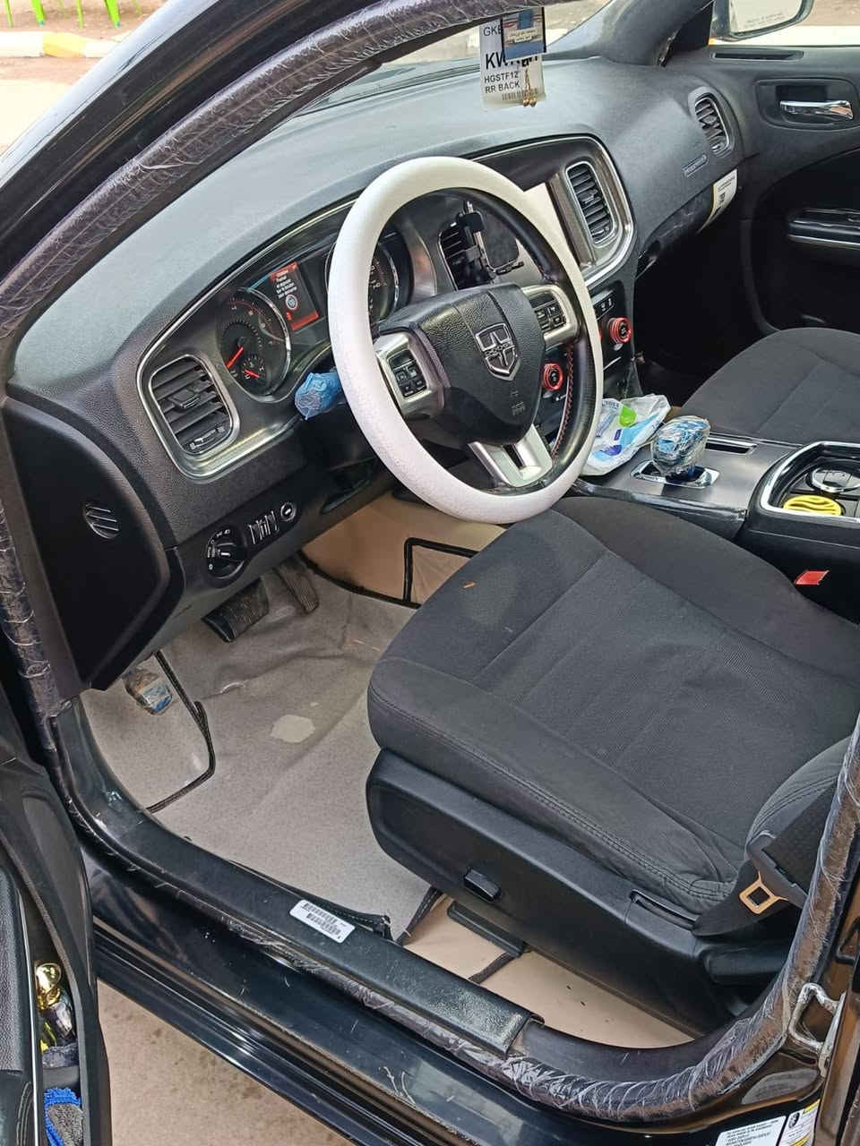 سلام عليكم
جارجر مديل  2012
 حادثه جاملغ امامي فقط تعمير بدون دواخل 
السياره جاهزه وخير من الله 
مكينه وكير قبل فتره شادهم 
ماشيه 177 حقيقي 
اكسن جديد 
تخم تاير جديد
منضمومة تبريد جديده 
منضومة زنون شمسي 
بسمي ثاني يوم تحويل 
مكاني العماره مركز 
***********
