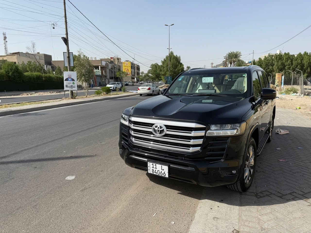 السلام عليكم
لاند كروز 2022 ساز GXR 
توين تيربو
رقم بغداد بأسمي
السيارة مكفولة كفالة عامة
ماشية 61 ألف
فول مواصفات
السعر 65000 وبيه مجال
مكان السيارة بغداد الكرخ
تليفون
***********
***********
***********
تحياتي
