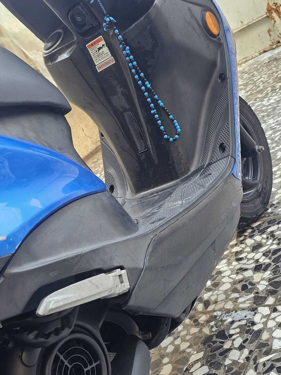 السلام عليكم اكزز زت حديث موديل 2016 ماشية 7 الاف يعني زيرو نوزل ونظام ايكو انسى صرف البانزين دراجة اقتصادية وناعمة كلش ما تسمع صوتهة شلعة ومعدل اوراق كاملة ما مفتوح بيهة برغي مكاني بغداد الحسينية رقم ***********
