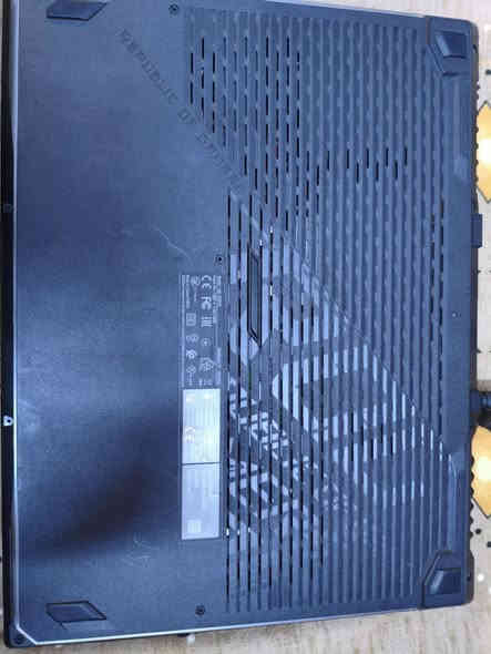 لاب توبAsus rog strix g g531 GT
كرت الشاشه GTX4G1650 
المعالج i7جيل ال ٩
المساحه 1T
الرام 16
الشاحن الاصلي 
السعر 600قفلل
***********
