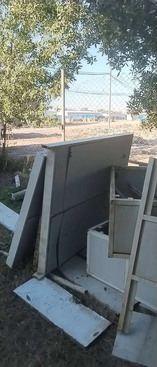 كاونتر او رفوف محلات أدوات احتياطيه محلات دهن للبيع أوربي
***********
