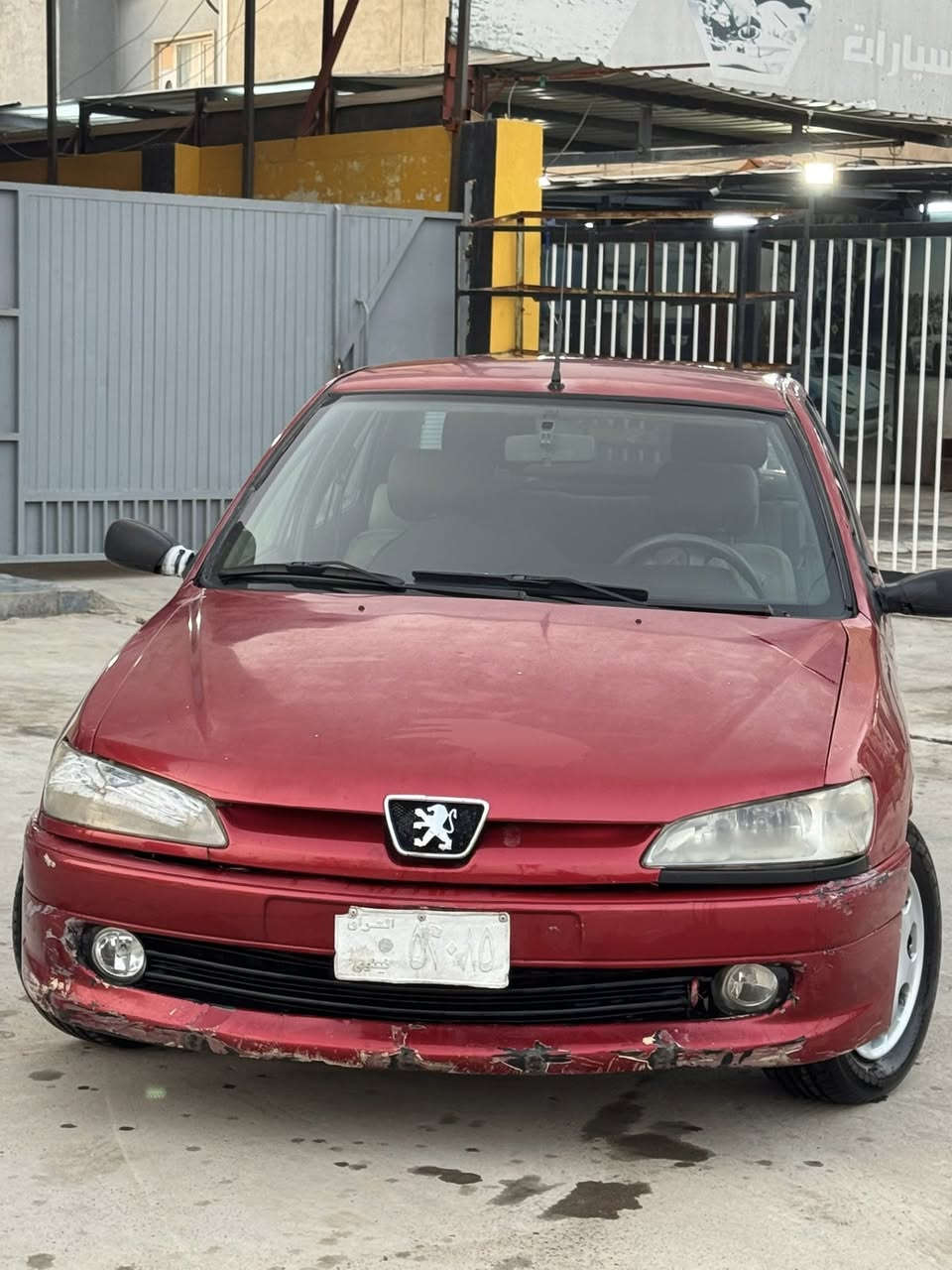 بيجو 306 
صبغ عام اثر شضايا 
السعر 32 ورقة بيها مجال للطيبين
موقع السيارة موصل 
***********
***********

