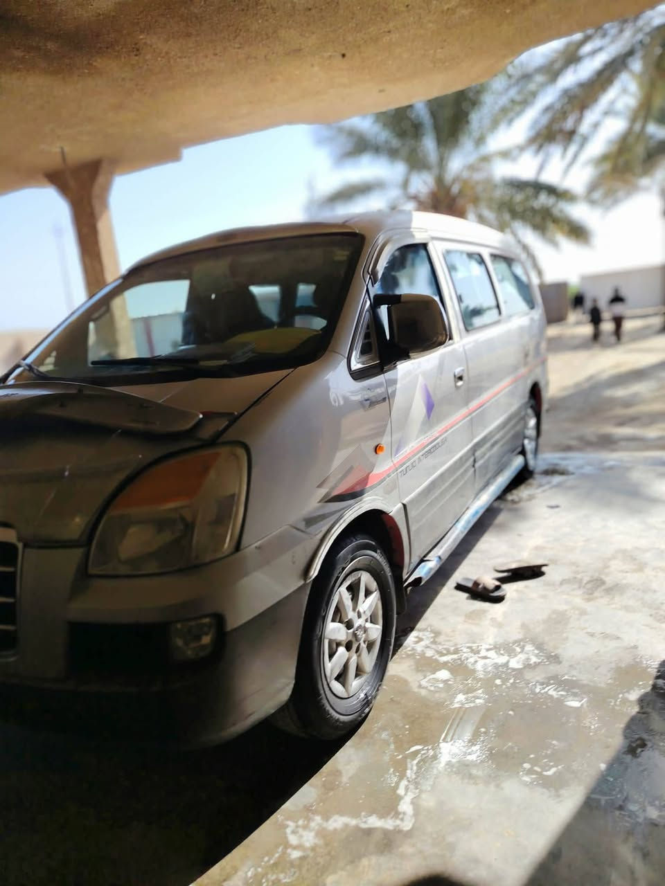 السلام عليكم ستاركس للبيع موديل 2006 السعر 85 مكاني بغداد ابوغريب رقم /***********
