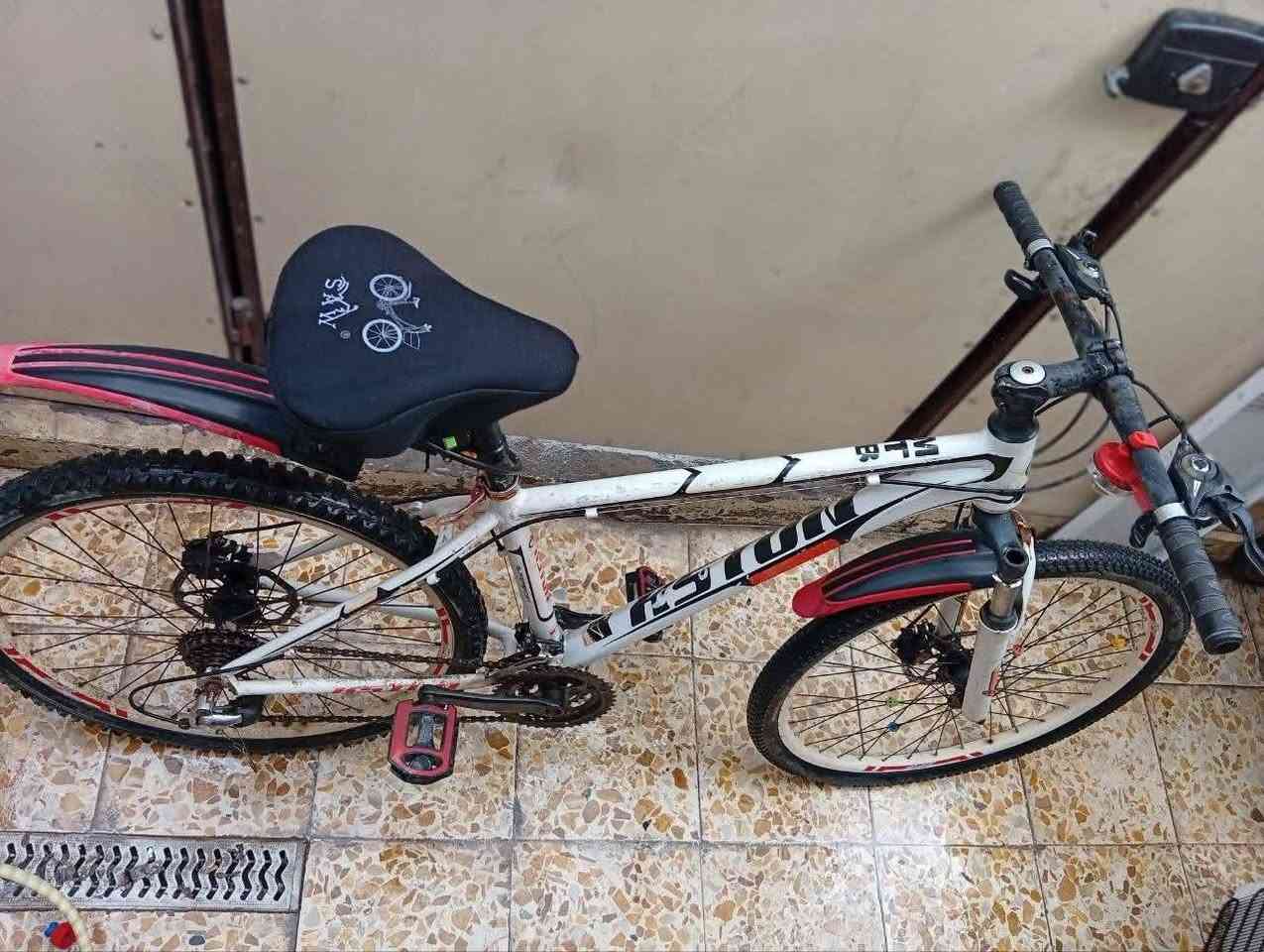 حجم ٢٨ كامل مكمل كير بريكات قفل لايت خلفي كشن مالته مرتب البايسكل سريع كلش ونظيف رايده ب٧٠ بي مجال مكاني البياع


**إذا كنت صاحب هذا الإعلان وتريد حذفه لأي سبب، رجاءا أرسل رسالة إلى الدعم الفني**