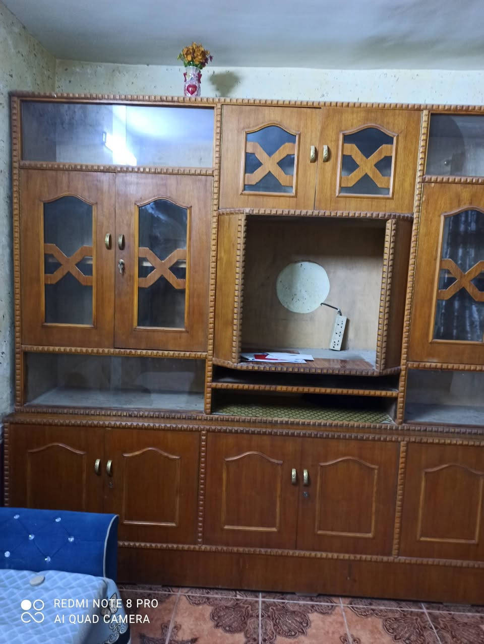 السلام عليكم 
معرض نظيف اخو الجديد 3*3متر  السعر 200
المكان نهاية شارع ستين 

***********
