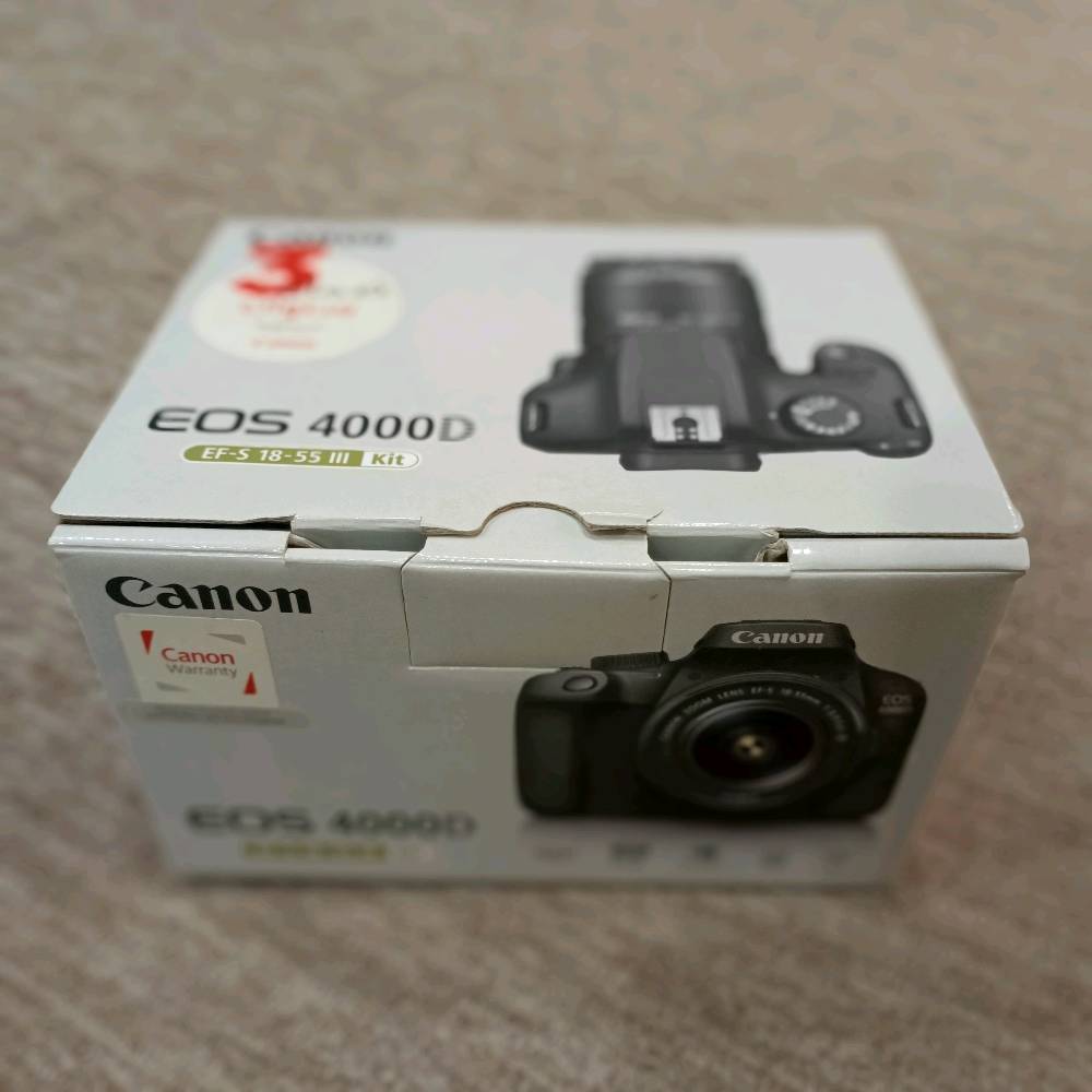 السلام عليكم 
كاميرا كانونEOS 4000D للبيع 
للعلم الكاميرا قليلة الاستخدام جدآ ونضيفة
وكل مرفقاتها بالصور 
السعر200قفل
اي استفسار على الواتساب ***********