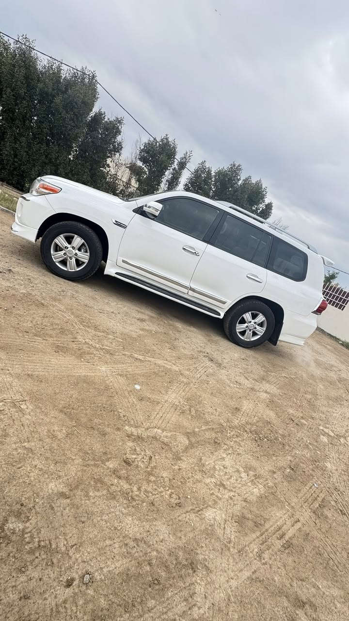 ‏سلام عليكم من رخصت مدير الكروب سياره الاندكروز موديل 2009 مكفوله كفاله عامه فقط بارد باب سائق سياره جديده بمعنا الكلمه سياره مال جناي تريد تحويل تريد وكاله سنويه 29
سياره6 سلندر كير ومحرك شركه سياره جاهزه وبلخير ع ياخذها 
ماشيه 145الف 
السعر 276 وبيها مجال الشراي
العنوان بابل جبله 
الستفسار انتصل 
***********
