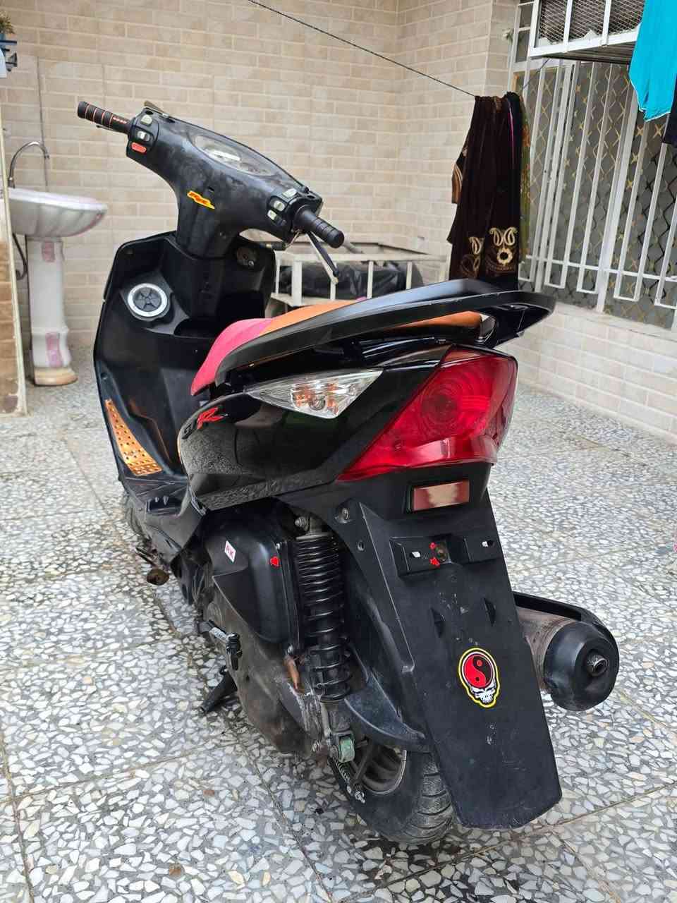 السلام عليكم دراجه ثعلب لون اسود شلعه و معدل دراجه تلمع لمه من النضافه نقصها بس باتري سلف شغال عل فحص كامله مابيها اني نقص انكر و اطلع بلاديه من البجم للبجم السعر 450 للتواصل او استفسار ***********
