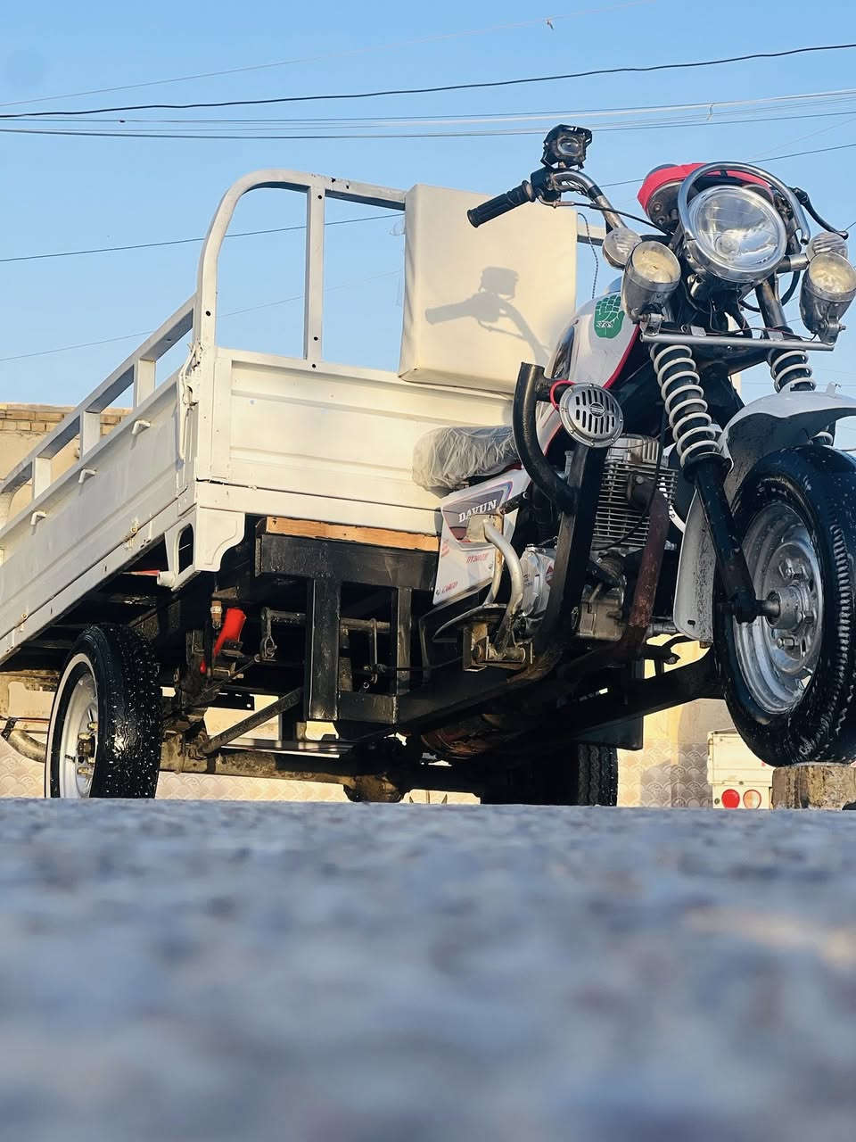 السلام عليكم ستوته دايون موديل 2010  أوراق كامله السعر 1400وبيه مجال للشرايه
عل رقم ***********
