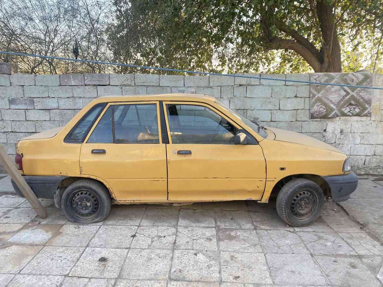 السلام عليكم سايبة ٢٠٠٩ عطلانة بدلنة طابوكة وبعد ما اشتغلت ادير وما تشتغل السنوية ضايعة بية وكالة عامة واوراق كاملة راعية بل غزالية موجود السعر ١٠ وبية مجال العنوان الشعلة ***********
