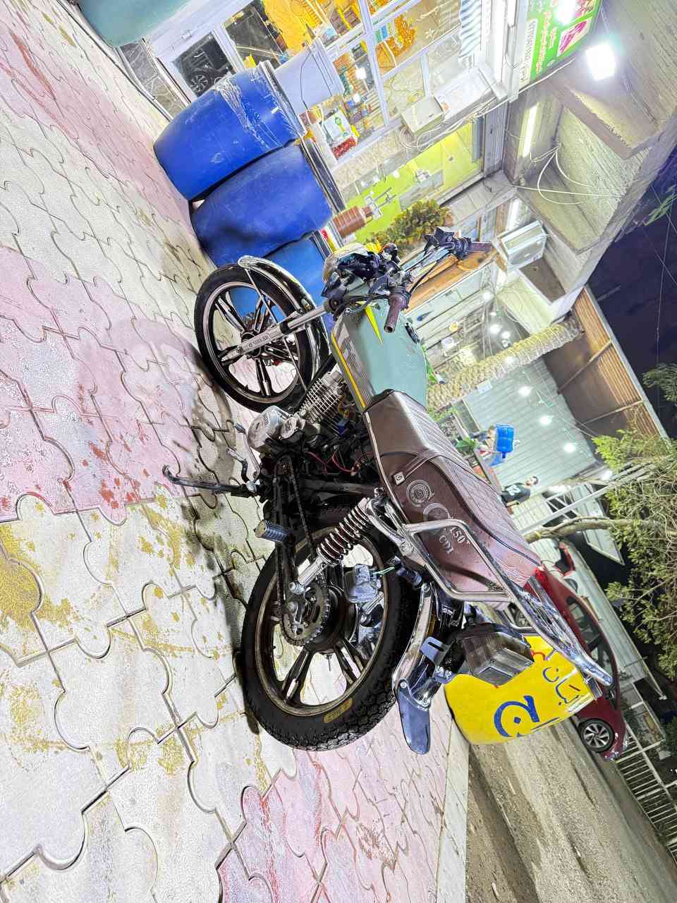 سلام عليكم 
سونك ٢٣ للبيع  نضيفه
مكينه صافيه ساعه 
تاير خلفي جديد 
نقص كماليات فقط 
سعر ٤٥٠ وبيها مجال
***********
