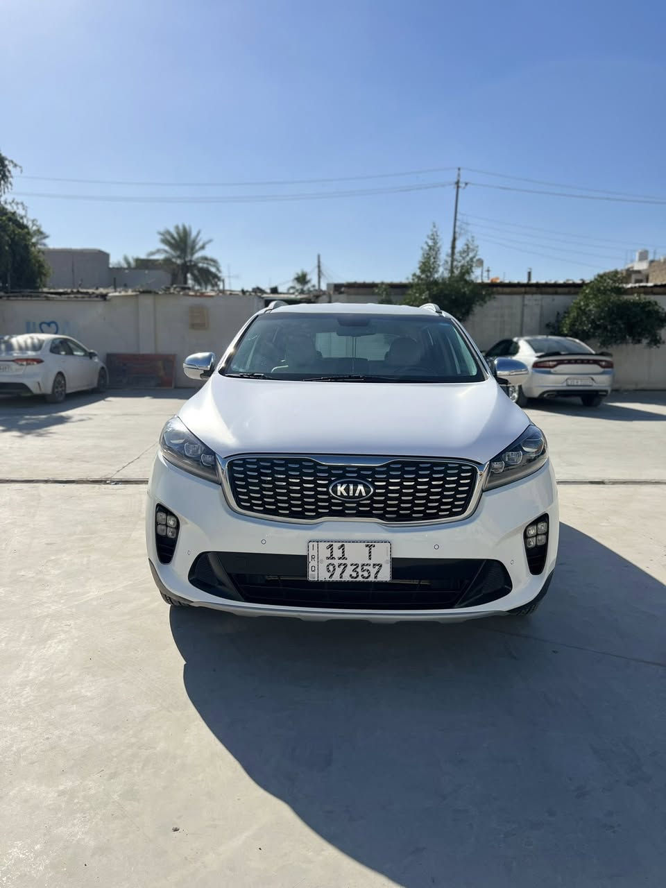 ‏السلام عليكم
‏سورنتو 18 شكل ال 20  مكفولة عدا فقط بارد بالجاملغ الخلفي كد شبر 
‏ماشية 82 ألف حقيقي 
‏رقم بغداد 
‏بصمة تشغيل عدد (2) 
‏بصمة أبواب 
‏بردات خلفية 
‏كشنات جلد
‏الكراسي الأمامي كهرباء 
‏الصندوق كهرباء 
‏اشاير بالمري 
‏مري شفط
‏7 راكب 
‏3 قطع تبريد 
‏السيارة مكفولة محافظة ديالى بعقوبة  
‏السعر 250  
‏للاتصال ***********
