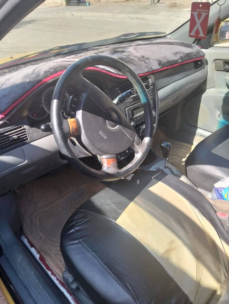 ألسلام عليكم أوبترا موديل 2006 سيارة نظيفة ومرزوقة خير من الله محرك 1600 جيد كشر نضيف صدر امامي خلفي جديد السعر 60$ ***********
