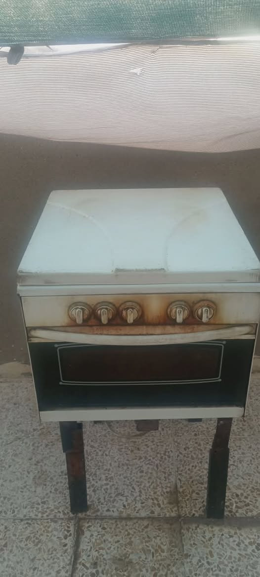 طباخ جاهز شرط الشغل ***********

