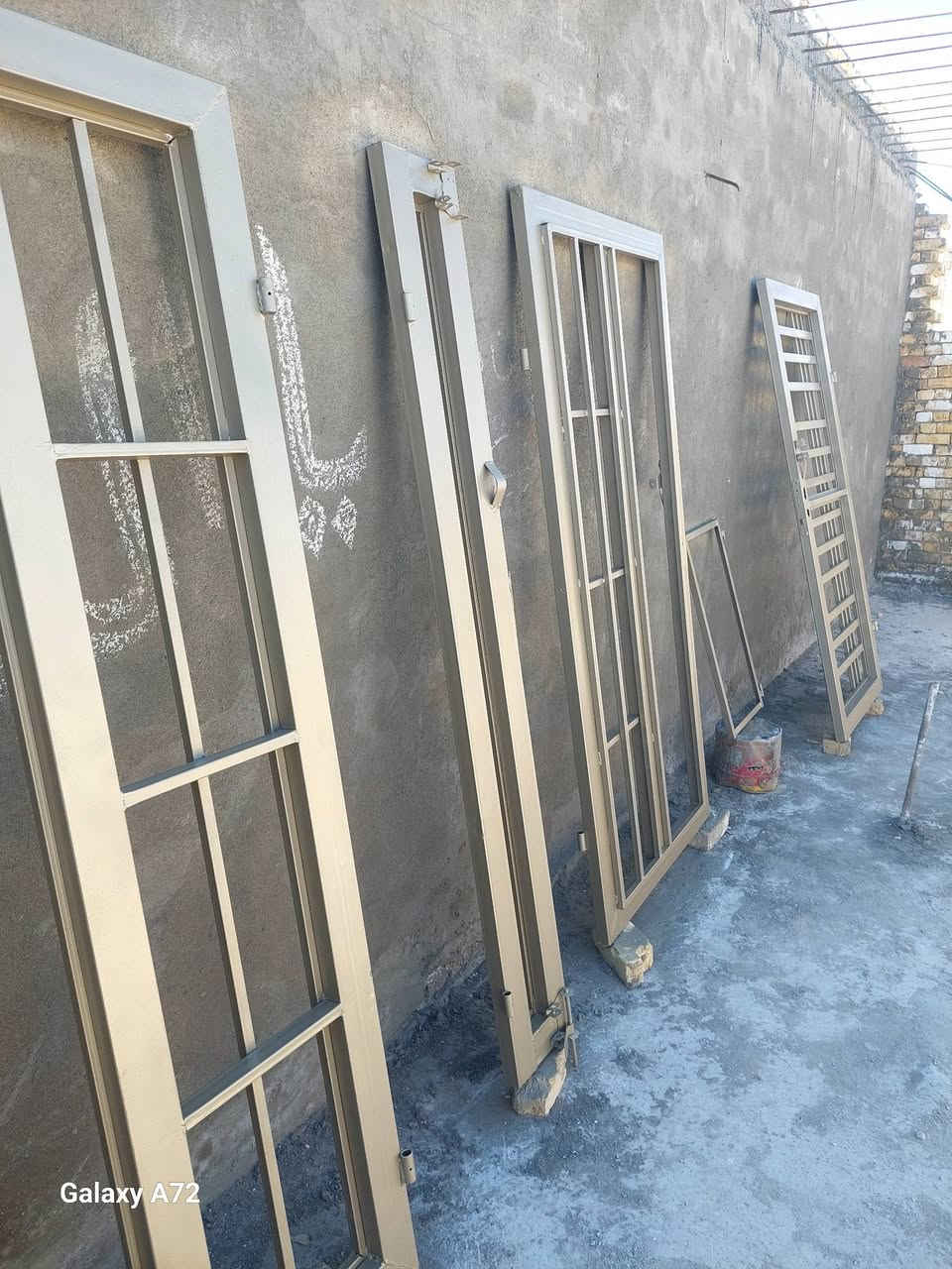 آخر العمل اصباغ منازل وحديد
مستعدون لكافة أنواع وصباغ وديكورات 
صبغ +طلس +سحب معجون  
وجهيات تغليف فوم  شغل اذا مو درجه اولى مرفوض العمل 
***********
