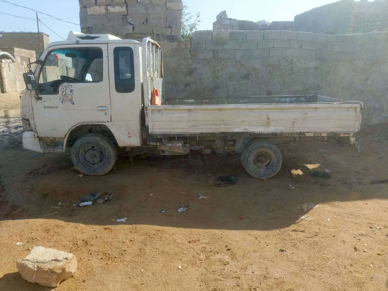 سياره كيا حمل مقفوله مداور النجف عمود 136 طريق يا علي الرقم***********
