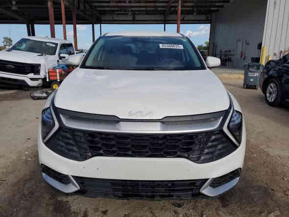 #أعـــلان_مــــــــــزاد #مكتب_بوابة_دبي
سعر نقل مخفض الى جميع الموانئ
ـ نوع السيارة : 2025 KIA SPORTAGE LX
ـ تاريخ المزايدة : 21/11/2025 الساعة 6:00 مساء 
ـ السعر : حسب تاريخ المزايدة المذكور أعلاه: 250$ دولار 
ـ الضرر والمواصفات : حسب الصور المرفقة
-جميع السيارات الهايبرد الكهرباء معفي
من الكمرك الضريبة والرقم مجاناً
ملاحـــظــة .. السيارات المعروضة داخل الصفحة هي مجرد نماذج بسيطة للمزاد
وللمزيد من المعلومات الحضور الساعة الرابعة عصرا الى مقر الشركة الكائن في:
شارع الحزام الاخضر المدينة المايئة- مقابيل حي العدالة #النجف_الاشرف
المكتب ***********
زيد الطفيلي***********
عبد الله الزاملي***********
للانضمام لكروب الواتساب اضغط ع رابط
https://chat.whatsapp.com/HEg5DTFOYCnFPwSoSvOuuq
2025 KIA SPORTAGE LX
