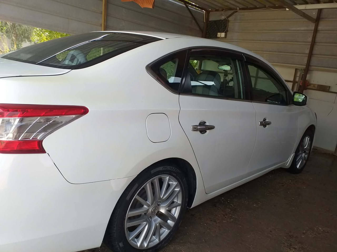 نيسان سنترا 2014 وارد سياره كله على وظع الشركه فقط الحادث الامريكي مكاني بابل رقمه بابل باسمي بيع او مراوس حسب القناعه 90 وبيه مجال ***********
