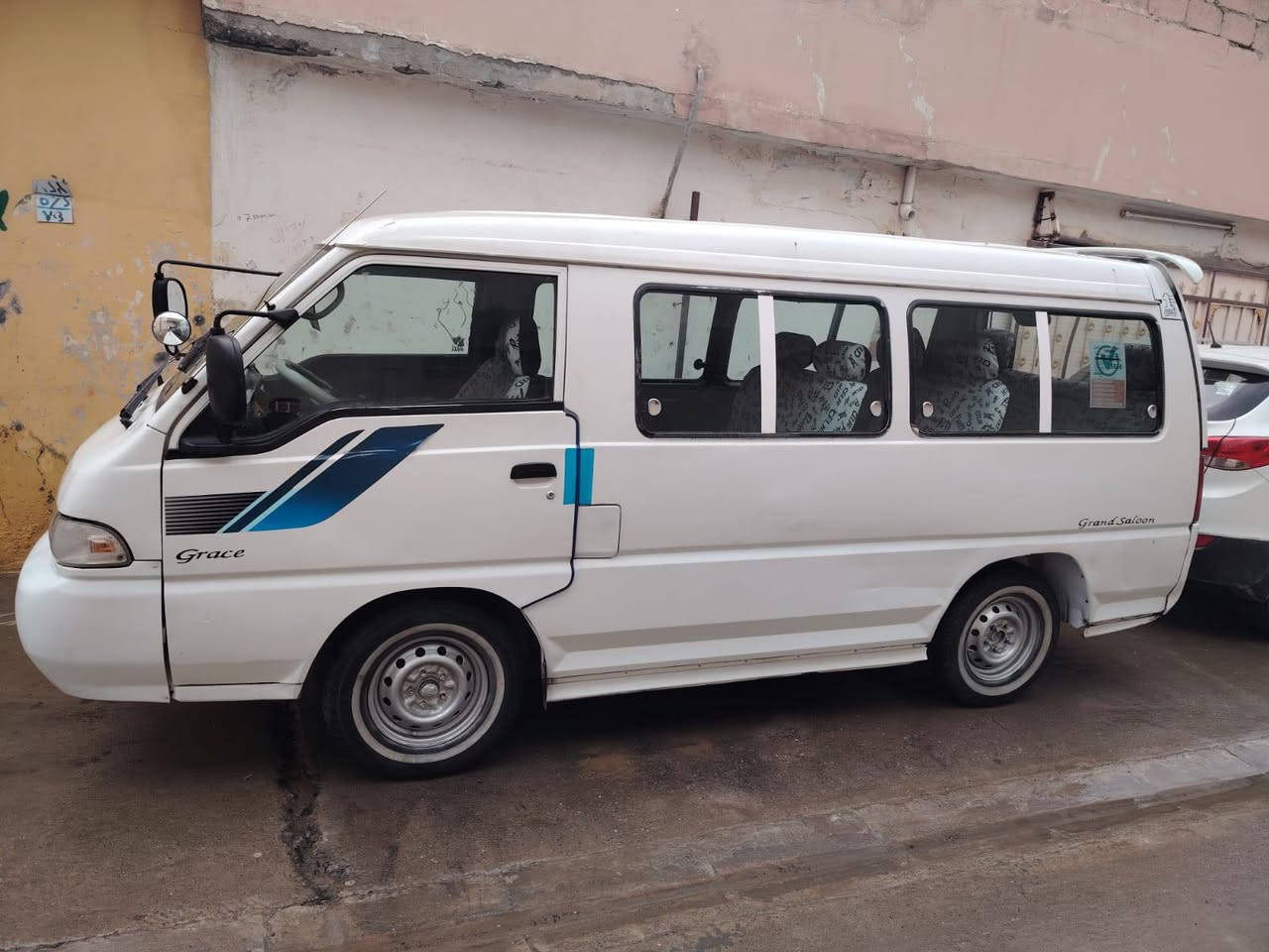 سلام عليكم كيا لبيع موديل 98 مكينه بي نفخ والباقي كلو شرط سنويه 28 صبغ بس بجم وباب سلايت انطيك الحزام شرط تحويل وكلا ماكو سعر 62 وبي مجال قليل رقم موبايل *********** ملاحضه خاص ماجاوب مكلف بل نشر
