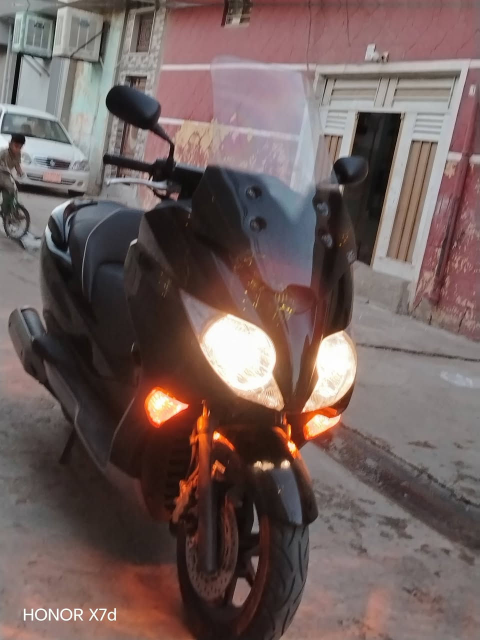 السلام عليكم للبيع ماطور فورز 0، 10نضاف100بل100.  ***********
