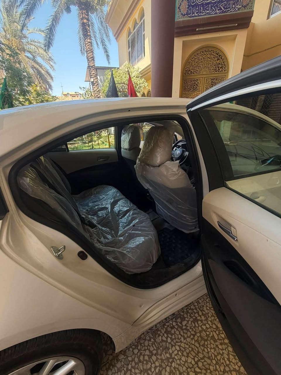 اسلام عليكم خوان   سياره تيوتا كورلا ساز  بانزين   مديل. 2022 سياره جداا نضيفه   جديده بعدها  سياره بيها صبغ بل باب 
مربع صغير بس كلها زيرو  سياره ماشيه 96 الف كيلو متر   
محرك 1800   بانزيها كله محسن ادير الها   فتحه بيها  
*********** سعر واتساب
