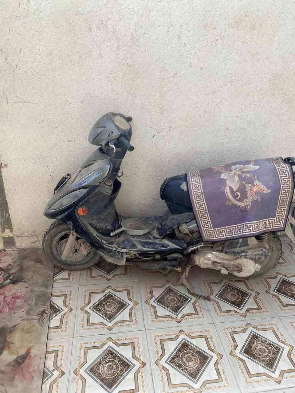 دراجة جي فور للبيع
دراجة مجفتة بس شغالة هندر سلف 

ناقصها بس باتري 

للبيع 250 وبيها مجال قليل 

ذي قار مركز / التضحية مقابل مجمع الود السكني

***********
