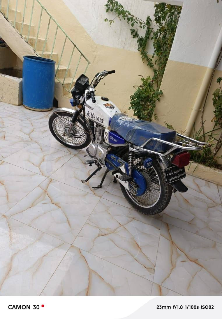 موطور 20020للبيع مامفتوح كلشي بيه شغال كهربائية السعر 460العنوان الايمن حاوي الجوسق *********** 
***********
