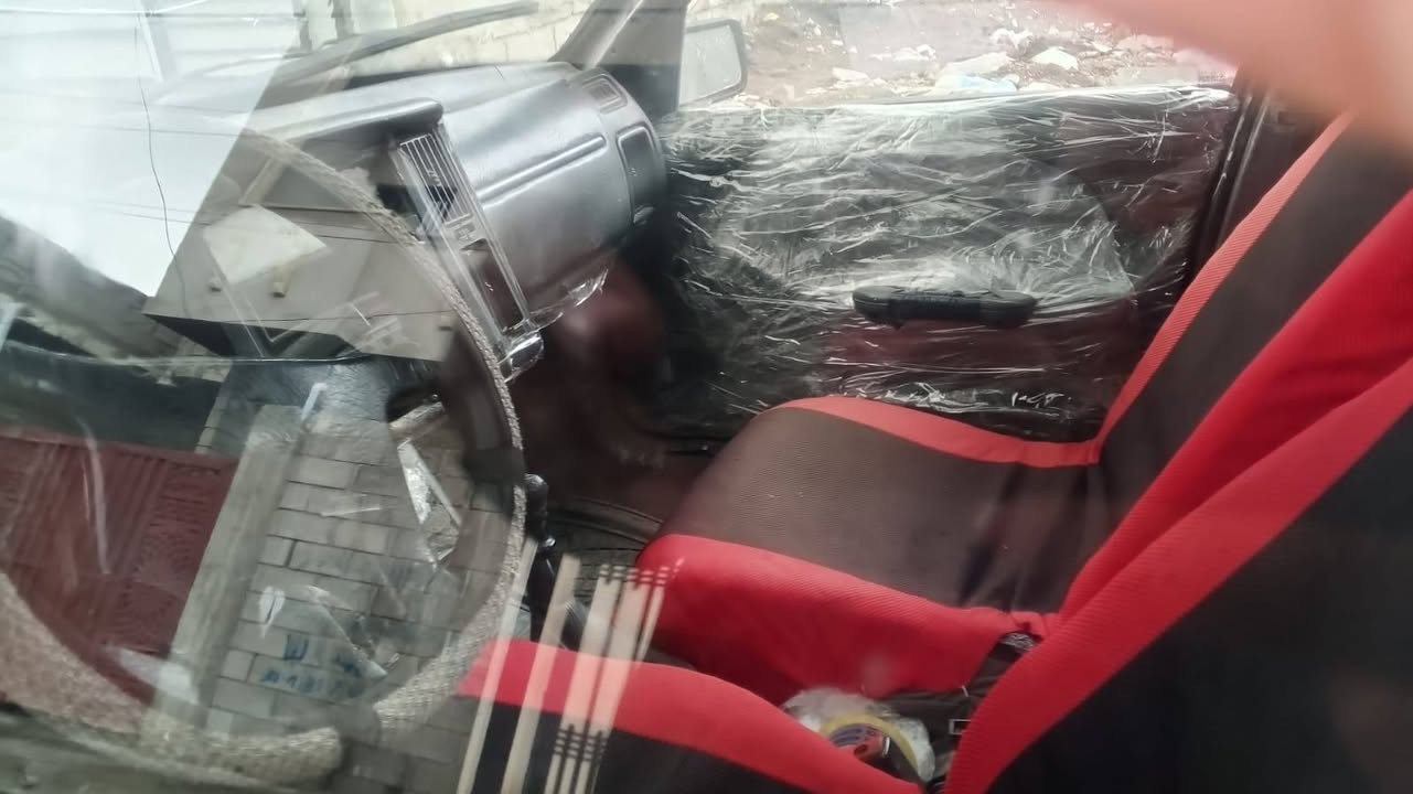 سلام وعليكم
سياره فالفو للبيع سعره ٨ وراقة سنويه بيصه واجهيه 
شرط تحويل وكاله من الوكيل كاربون شرط ممسجل  للأستفسار التصل ***********
